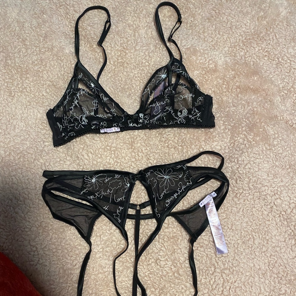 COPY - COPY - COPY - COPY - SAVAGE FENTY CUTOUT CROTCHLESS SET …